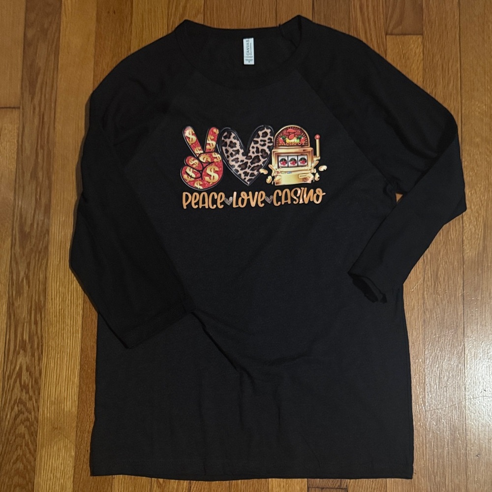 Women’s M Black Peace Love Casino Grapic 3/4 Sleeve T-Shirt